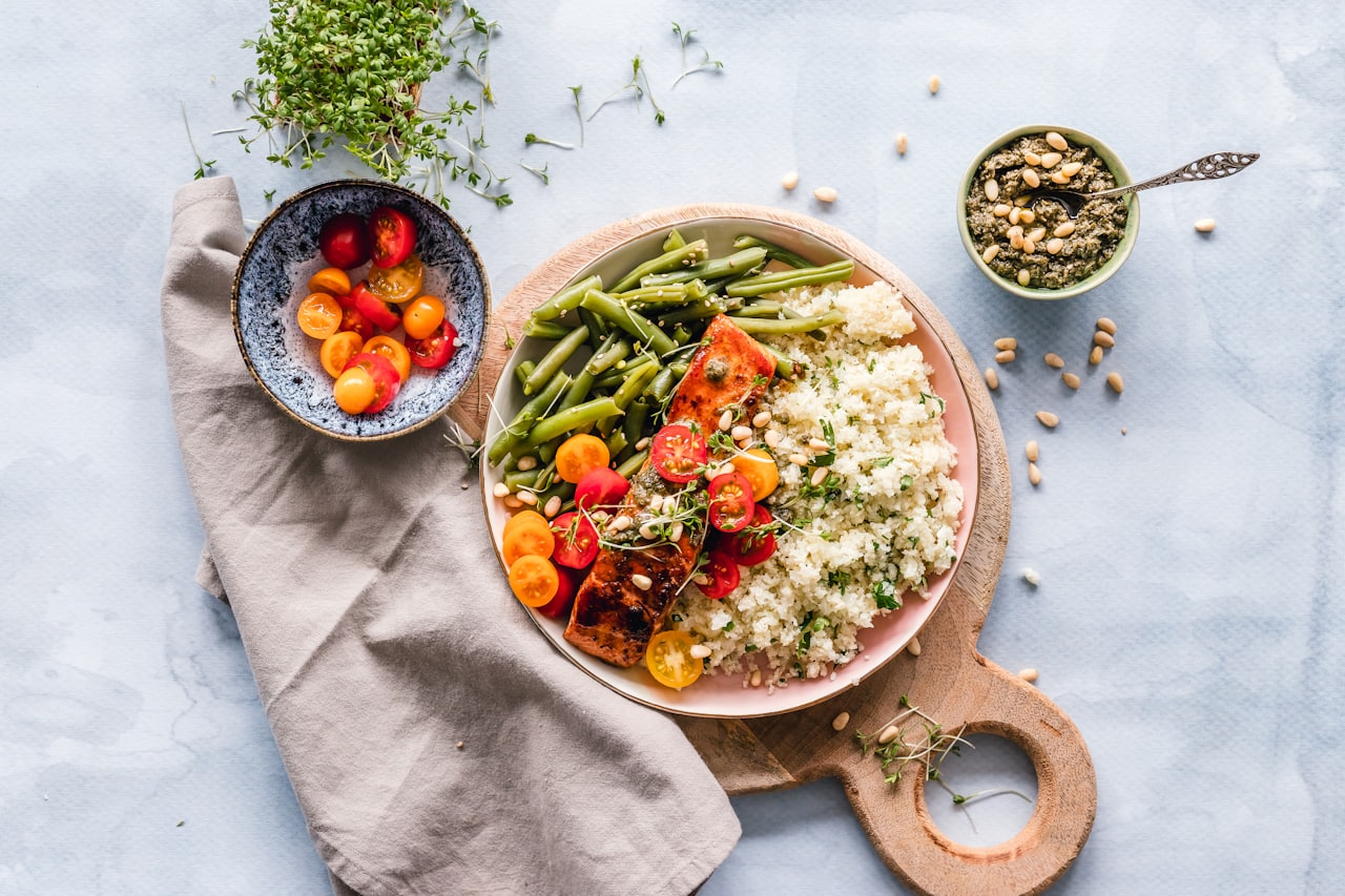 Refeição com proteína e carboidrato para o treino