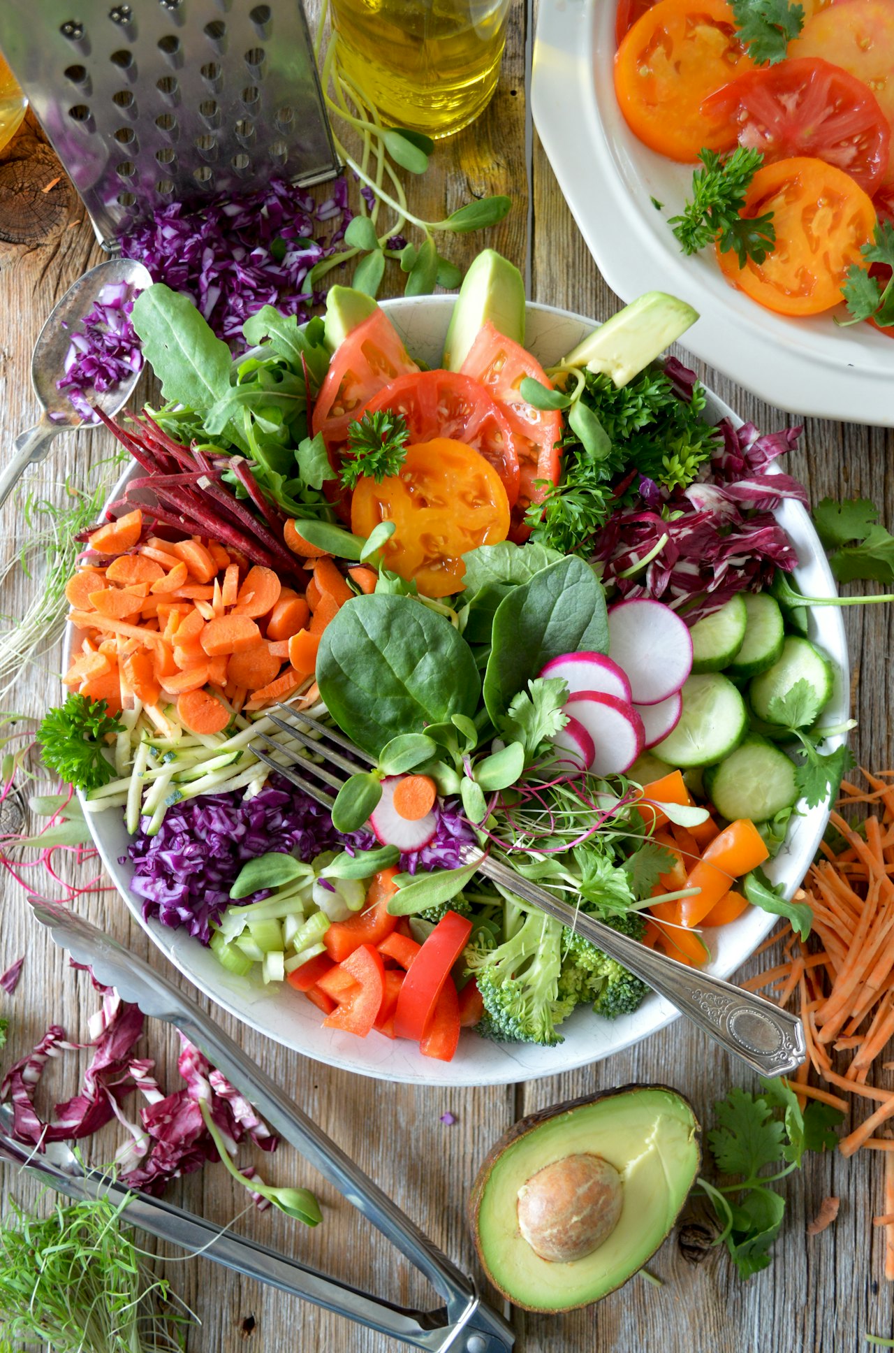 Mesa com alimentos naturais e variados